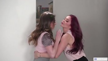 American Lesbian Milf - American Lesbians Porn | Lesbians Kissing